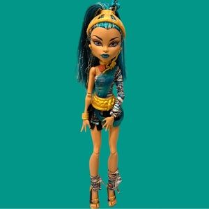 Monster High Signature Nefera de Nile Doll 2012 Mattel Ghoul Retro Vintage Rare
